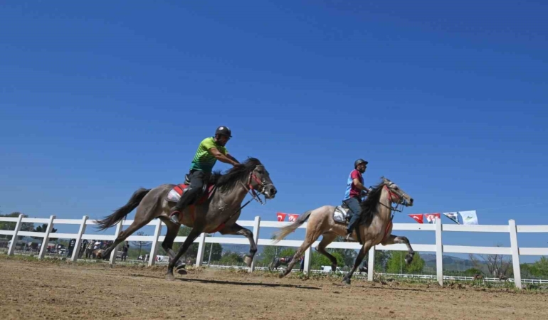Osmangazi’de Geleneksel Rahvan At Koşusu coşkusu