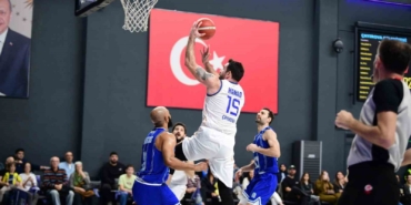 Çayırova Belediyesi, Kağıtspor’u 102-71 mağlup etti