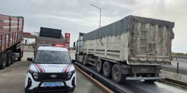 Jandarmadan tonaj uygulaması: 2 araca 120 bin lira ceza kesildi