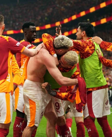 Trendyol Süper Lig: Galatasaray: 3 - Fenerbahçe: 0 (Maç sonucu)