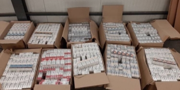 Otobüste tavan klimasına gizlenen 45 bin 200 paket sigara gümrüğe takıldı