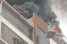 Bursa’da 8 katlı sitede can pazarı...Yangında mahsur kaldı, böyle kurtarıldı