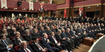 23 Nisan coşkusu salona sığmadı