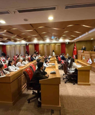 Bahçelievler’de 23 Nisan’a özel Çocuk Meclisi oturumu: "Atamızın izindeyiz"