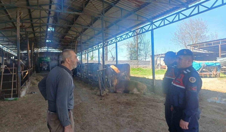 Bilecik’te 120 vatandaşa hayvan hırsızlığı ve dolandırıcılık bilgilendirmesi