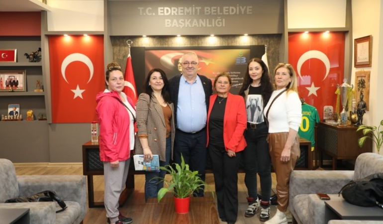 Başkan Mehmet Ertaş hayvanseverlerle bir araya geldi