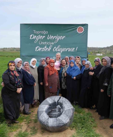 Yeniköylü çiftçilere sulama borusu dağıtıldı