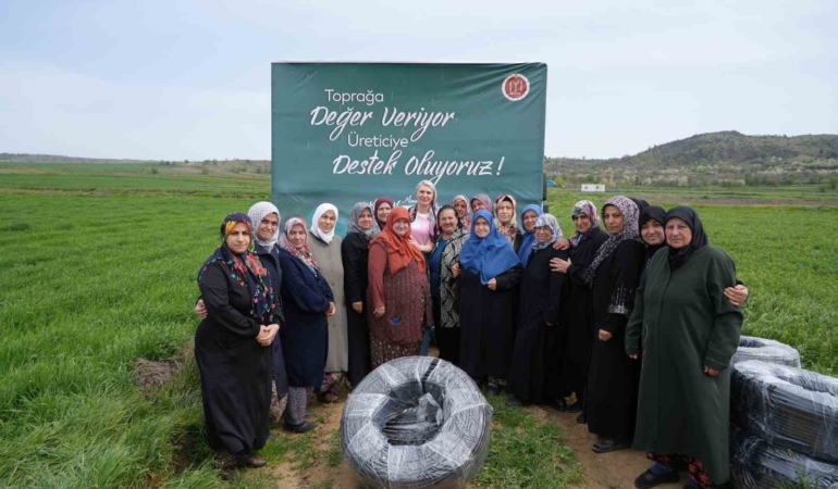 Yeniköylü çiftçilere sulama borusu dağıtıldı