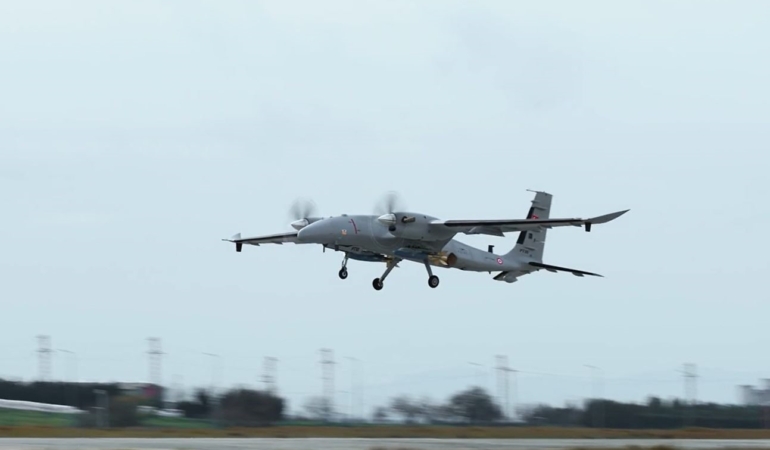 Bayraktar AKINCI TİHA, Kanatlı Güdüm Kiti 82 ile atış gerçekleştirdi