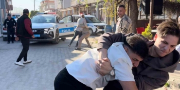 Kavga ihbarına giden polislere sürpriz karşılama