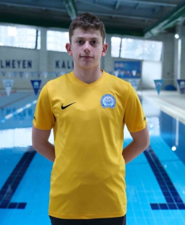 Yıldırımlı yüzücülere milli gurur