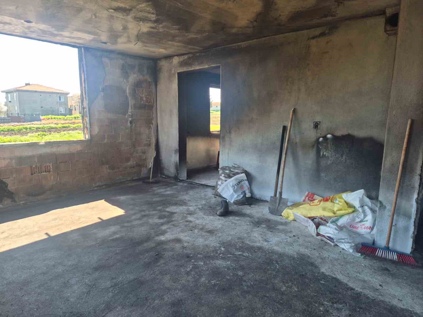 Silivri Kadıköy’de yangın: 6 kişi son anda kurtuldu