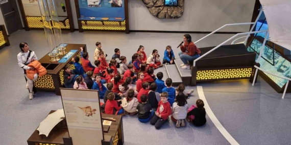 Bursa’da Öğrenciler GUHEM’de uzayın derinliklerine yolculuk yaptı