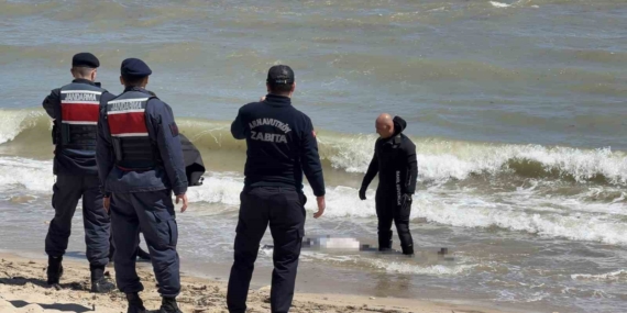 Arnavutköy sahilinde erkek cesedi bulundu