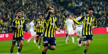 Fenerbahçe, ligin son virajına derbi galibiyetiyle girmek istiyor