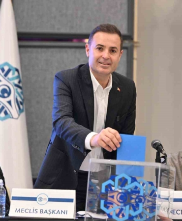 Yağlı Güreş Birliği yeniden ‘Ahmet Akın’ dedi