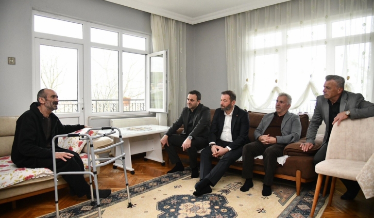 Başkanı Özlü’den hastalara moral ziyareti