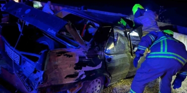 Gönen’deki tek taraflı kazada 2 kişi yaralandı