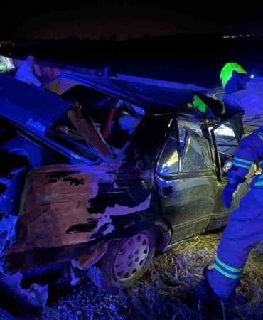 Gönen’deki tek taraflı kazada 2 kişi yaralandı