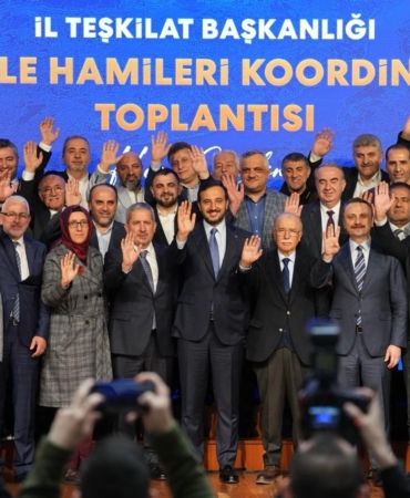 AK Parti İstanbul’da "Mahalle Hamiliği" modeli güçleniyor