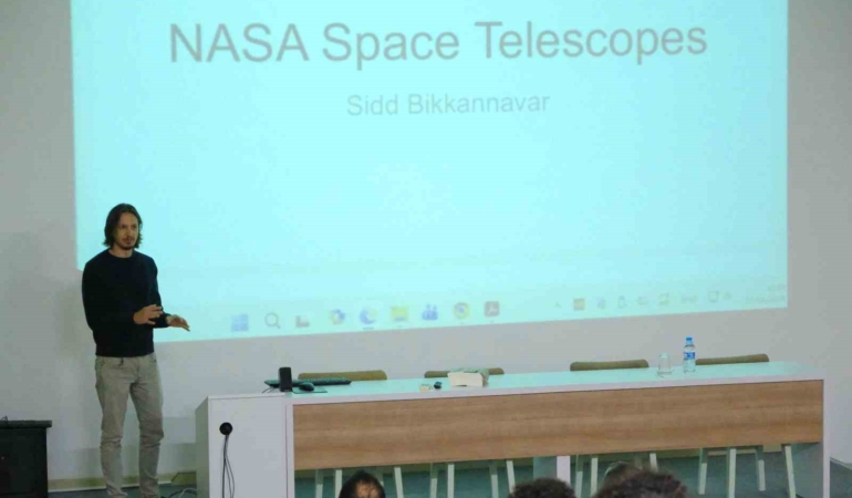 NASA Bilim İnsanı Sidd Bikkannavar öğrencileri ile buluştu