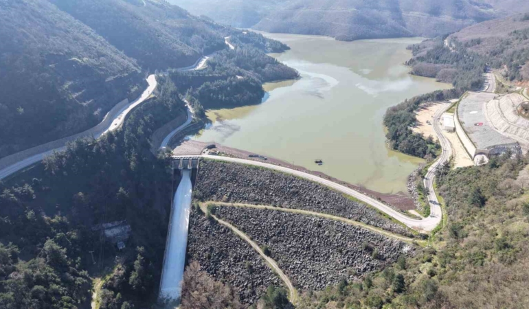 Bursa’da barajların kapakları açıldı