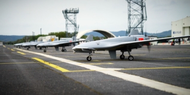 Baykar’ın yeni nesil platformları K2 kamikaze İHA ve Sivrisinek dolanan mühimmat sahaya çıktı