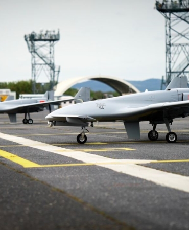 Baykar’ın yeni nesil platformları K2 kamikaze İHA ve Sivrisinek dolanan mühimmat sahaya çıktı