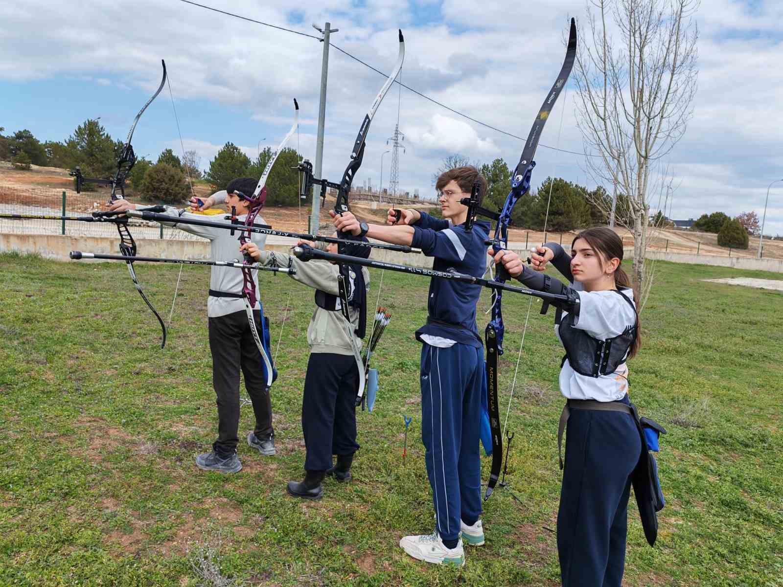 Bilecik’te okçuluk antrenmanları devam ediyor