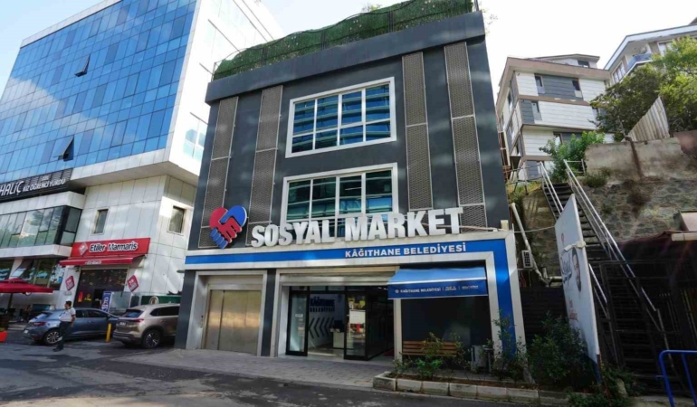 Kağıthane’de sosyal destek elden gönüle büyüyor