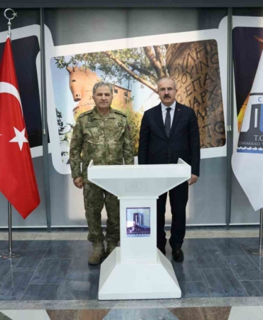 Kara Kuvvetleri Komutanı Orgeneral Tokel’den Vali Toraman’a ziyaret
