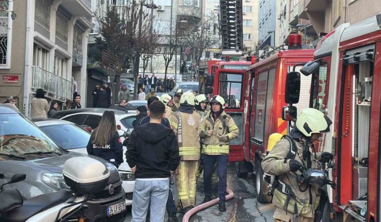 Şişli’de otelde yangın paniği: 6 kişi mahsur kaldı
