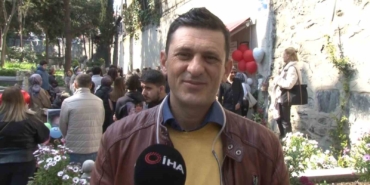 Mattia Ahmet Minguzzi’nin ailesi, doğum günü olan 23 Nisan’da çocuklarının mezarını ziyaret etti