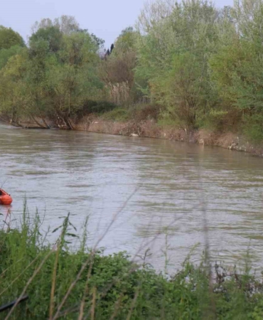 Sakarya Nehri’ne düşen çocuğu arama çalışmaları havadan görüntülendi
