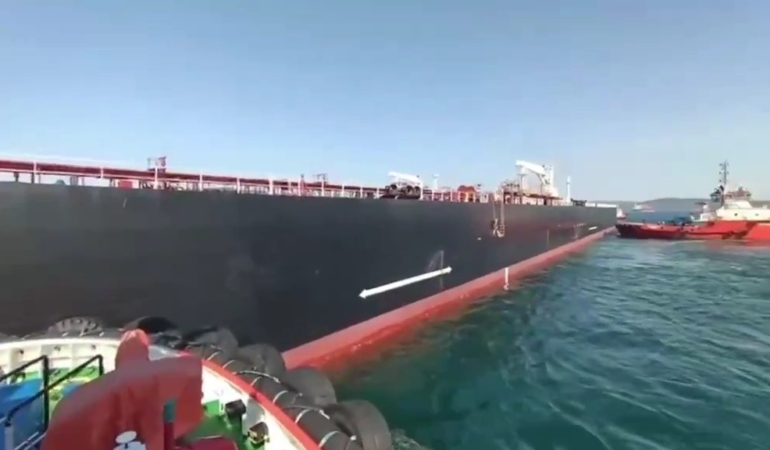 Çanakkale’de sürüklenen tanker demirletildi