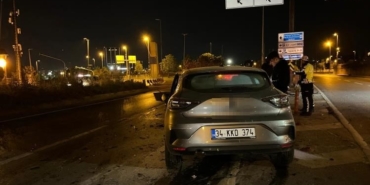 Bakırköy’de seyir halindeki otomobil, tıra arkadan çarptı: 1 yaralı