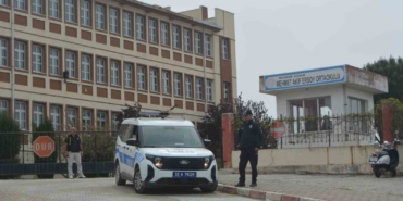 Ayvalık polisi okullardaki güvenlik önlemlerini arttırdı