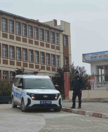Ayvalık polisi okullardaki güvenlik önlemlerini arttırdı