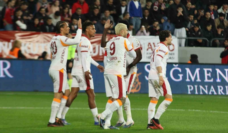 Galatasaray, Fenerbahçe ile puan farkını 4’e çıkardı