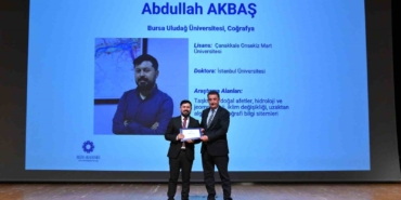 BUÜ’lü akademisyene "Bilim Akademisi 2026" ödülü