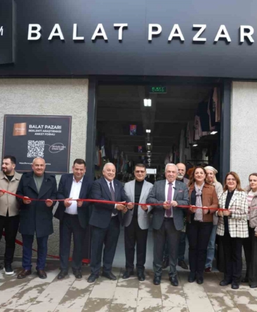Nilüfer’in 8’inci giyim pazarı Balat’ta açıldı