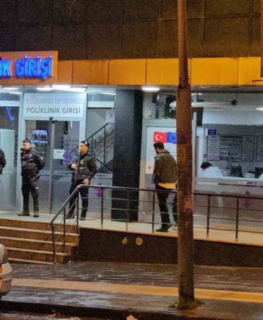 Esenyurt’ta hamile kadın doğum esnasında hayatını kaybetti, yakınları hastaneyi bastı