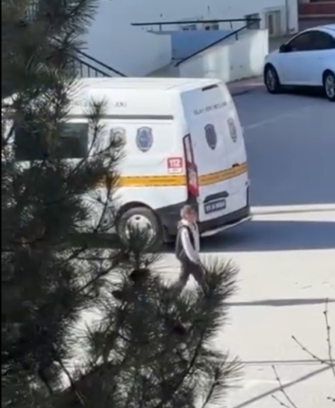 Okul tuvaletinde silah ve tehdit notu bulundu