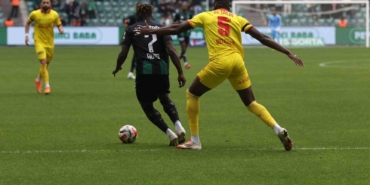 Trendyol Süper Lig: Kocaelispor: 0 - Göztepe: 1 (İlk yarı)