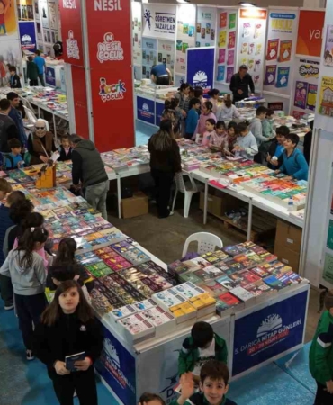 Darıca 5. Kitap Fuarı’nı binlerce kişi ziyaret etti