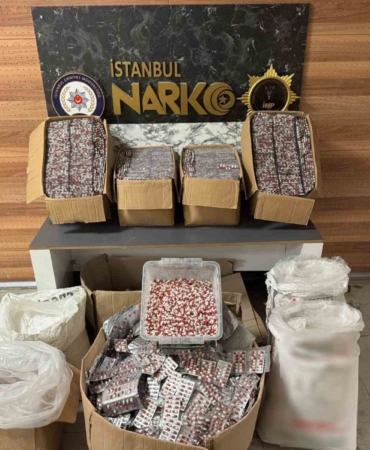 Sultanbeyli’de uyuşturucu operasyonu: 343 bin adet hap ele geçirildi