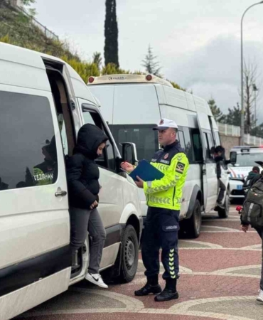 Üzerinde ’Okul Taşıtı’ yazısı olmayan servis aracına 2 bin 719 TL ceza