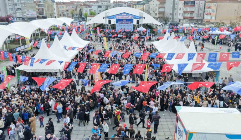 Küçükçekmece’de 23 Nisan, gün boyu süren etkinliklerle kutlandı