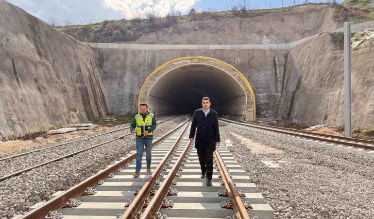 "Osmaneli-Bursa-Bandırma Hızlı Tren Hattı Projesi" çalışmaları yerinde incelendi