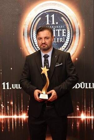 Zahra Elwin’e ’Yılın Başarılı Kadın Giyim Markası’ ödülü